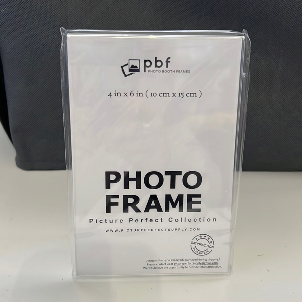 Acrylic 4x6 photo/sign holders, 6, NIB